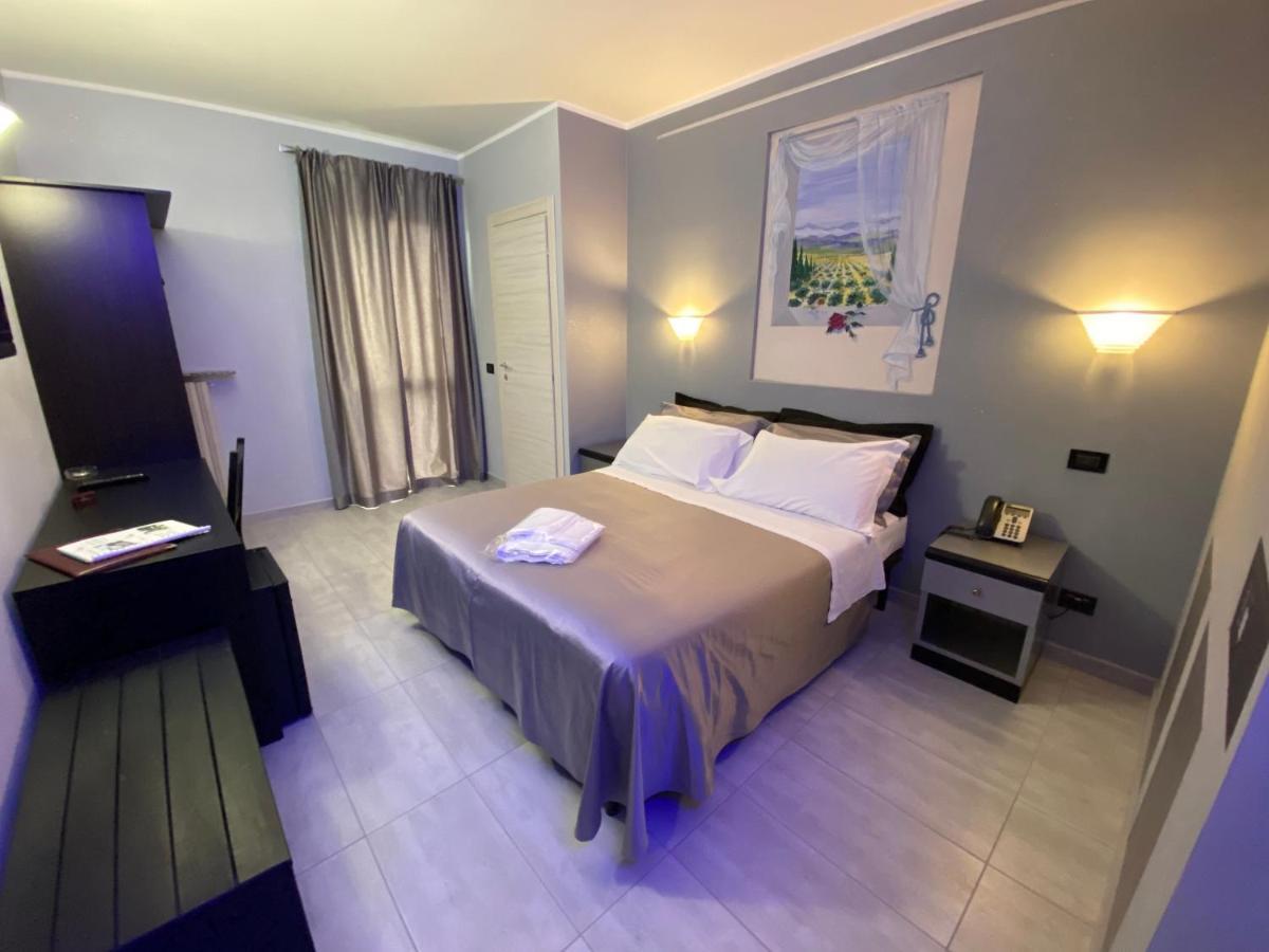 J Hotel Orbassano Kültér fotó
