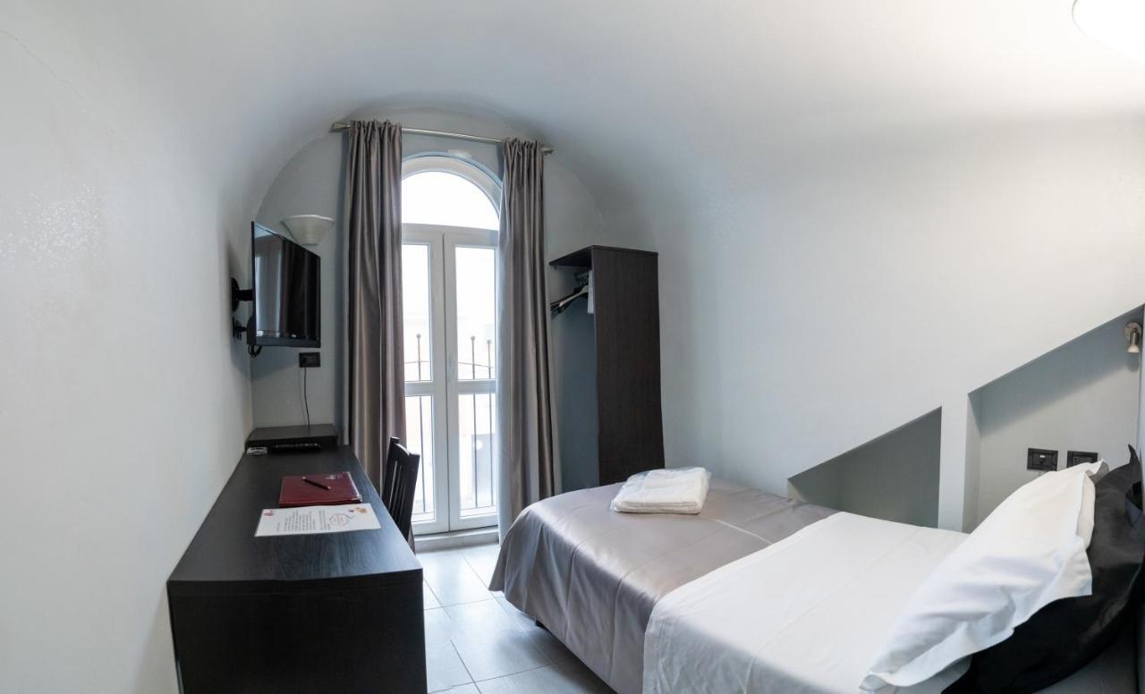 J Hotel Orbassano Kültér fotó